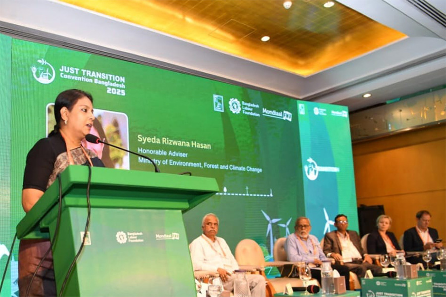 ন্যায্য রূপান্তরের জন্য শ্রমিকের মর্যাদা নিশ্চিত করা অপরিহার্য : রিজওয়ানা