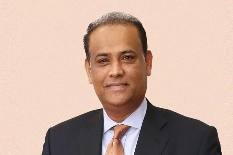 সাবেক ভূমিমন্ত্রীর স্বার্থসংশ্লিষ্ট তিন ব্যক্তির শেয়ার অবরুদ্ধের আদেশ