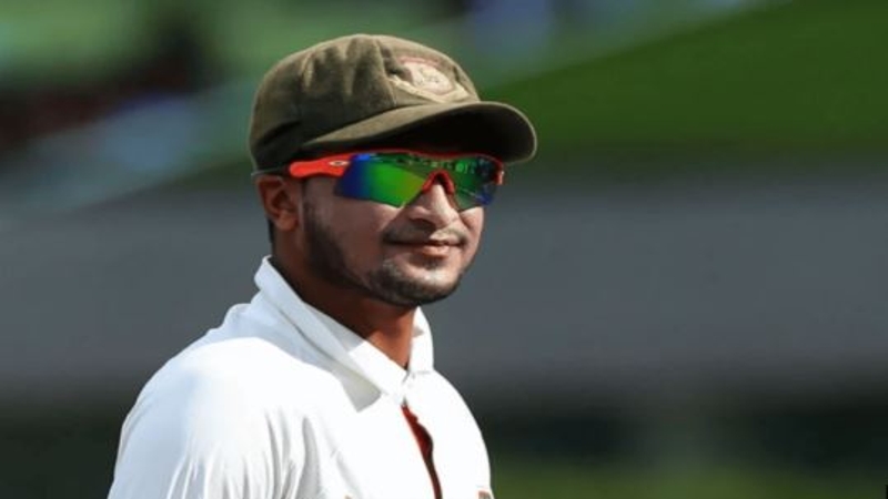 লাহোর কালান্দার্স দলের সঙ্গে যোগ দিলেন সাকিব