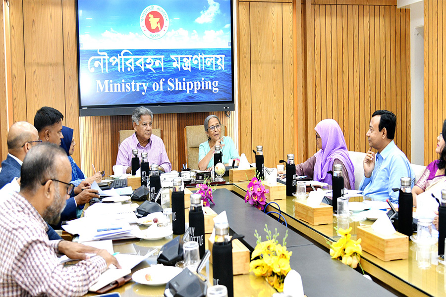 নৌপথ ও মৎস্য সম্পদ রক্ষায় ৩ মন্ত্রণালয় একযোগে কাজ করবে : উপদেষ্টা