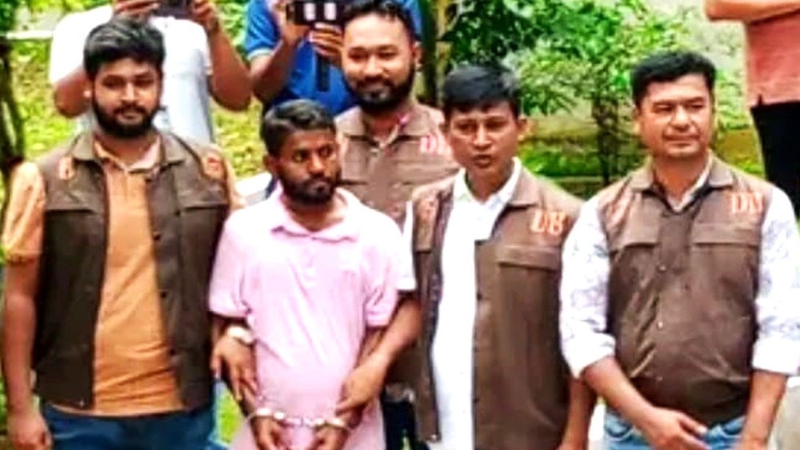 তারেক রহমানের চাচাতো ভাই পরিচয়ধারী শামীম গ্রেপ্তার