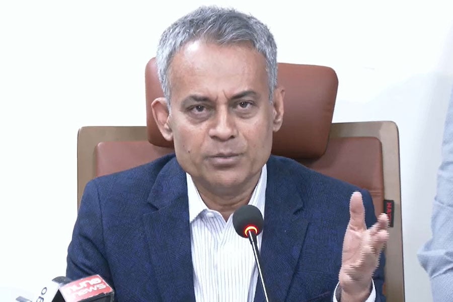 চীনের প্রস্তাবগুলোর ক্ষেত্রে দেশের স্বার্থ বিবেচনা করা হবে: শেখ রবিউল আলম