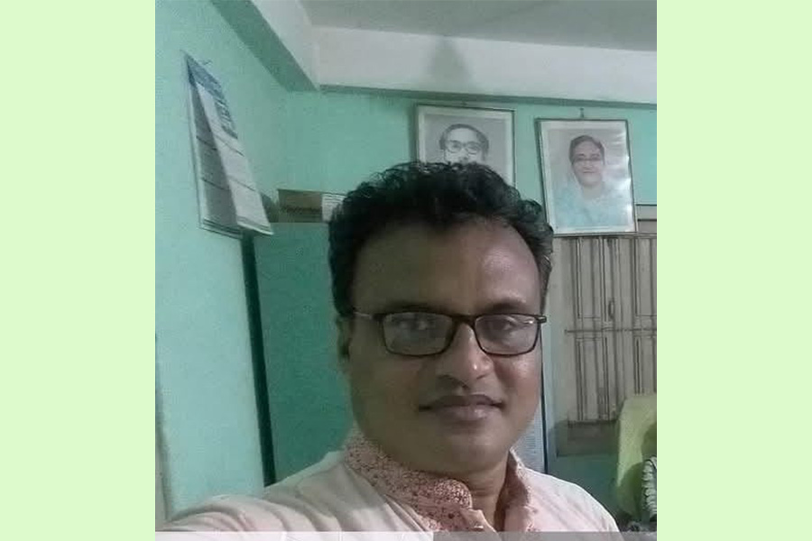 দুর্নীতি, অনিয়ম ও স্বেচ্ছাচারিতার অভিযোগ চেয়ারম্যানের বিরুদ্ধে