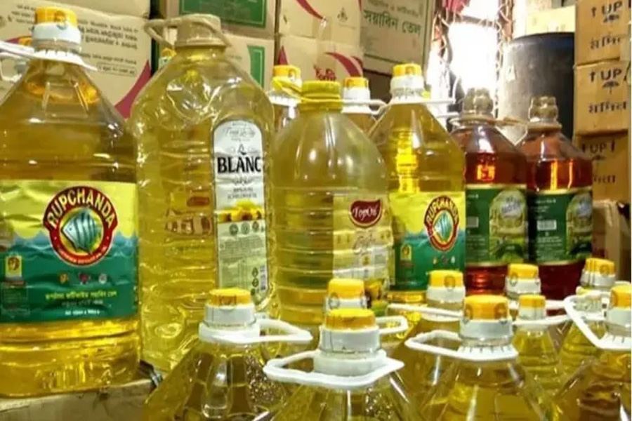 ঈদকে সামনে রেখে সয়াবিন তেলের বাজার অস্থির