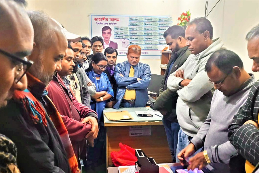 ওসমান হাদির স্মরণে প্রিণ্ট মিডিয়া অ্যাসোসিয়েশনের শোকসভা