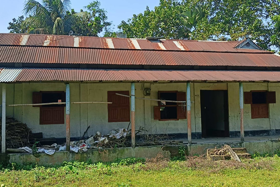 তাড়াশে চাঁদার দাবিতে সাবেক সেনা সদস্য কে হত্যার চেষ্টা