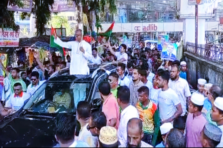 নেত্রকোণায় বিএনপির মনোনীত প্রার্থীর শোডাউন