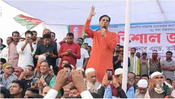 বিএনপির কেন্দ্রীয় নেতার স্বতন্ত্র প্রার্থী হিসেবে মনোনয়নপত্র সংগ্রহ