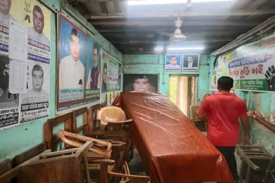 ভোলায় বিজেপি অফিস ভাঙচুর আহত ২০