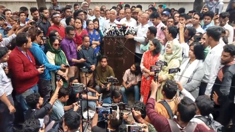 অল্প কিছুদিনের মধ্যে দেশে আসবেন তারেক রহমান